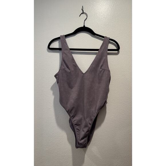 Good American Size 2 Scuba Body Purple Bodysuit V Neck Modern Tank Sexy - Picture 1 of 7
